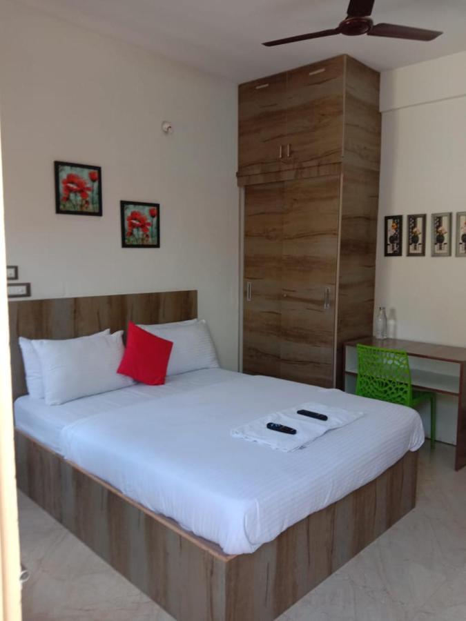 Sk Residency Bed & Breakfast Бангалор Екстериор снимка