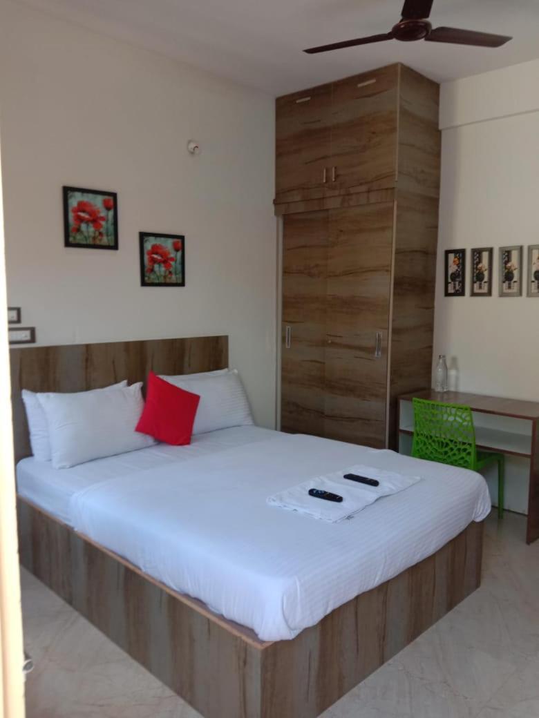 Sk Residency Bed & Breakfast Бангалор Екстериор снимка